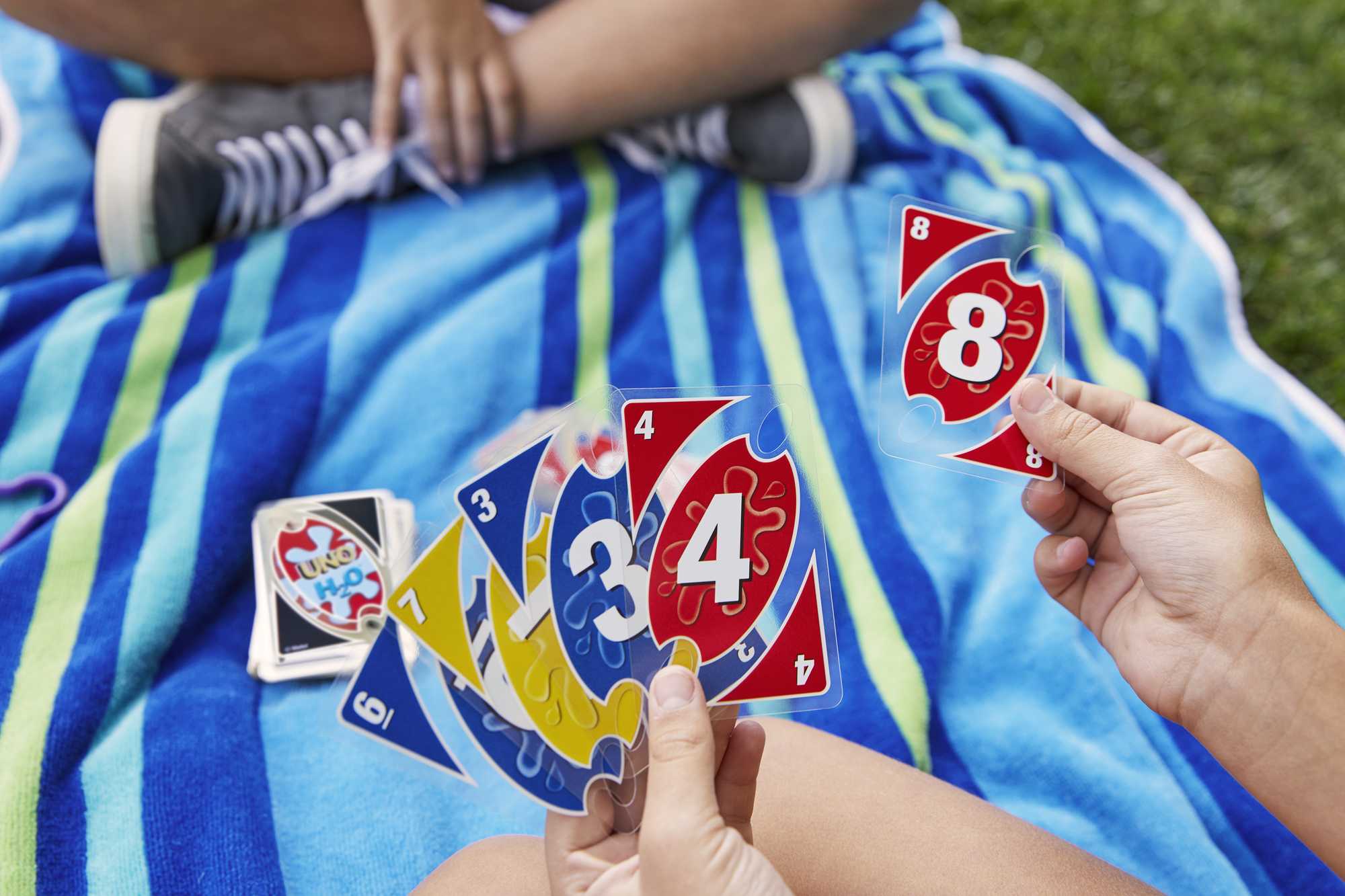 Juego de cartas UNO H2O To Go - Image 4