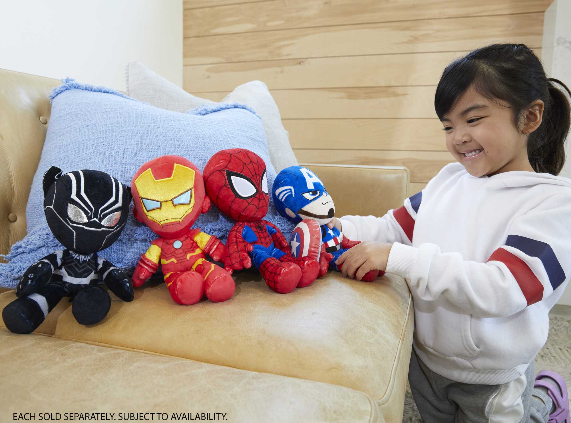 Marvel Plush Character, 8-inch Captain America Soft Doll - Image 5